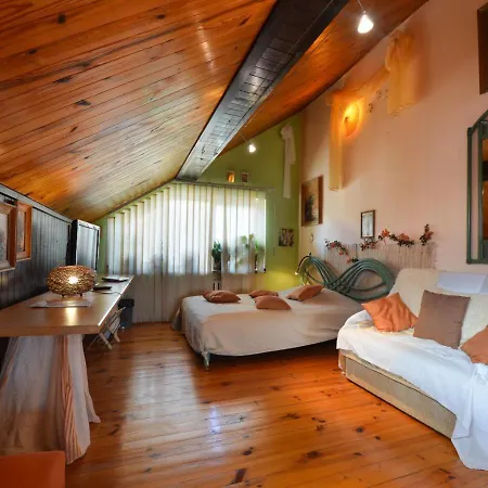 אכסניה Dom Tu I Teraz